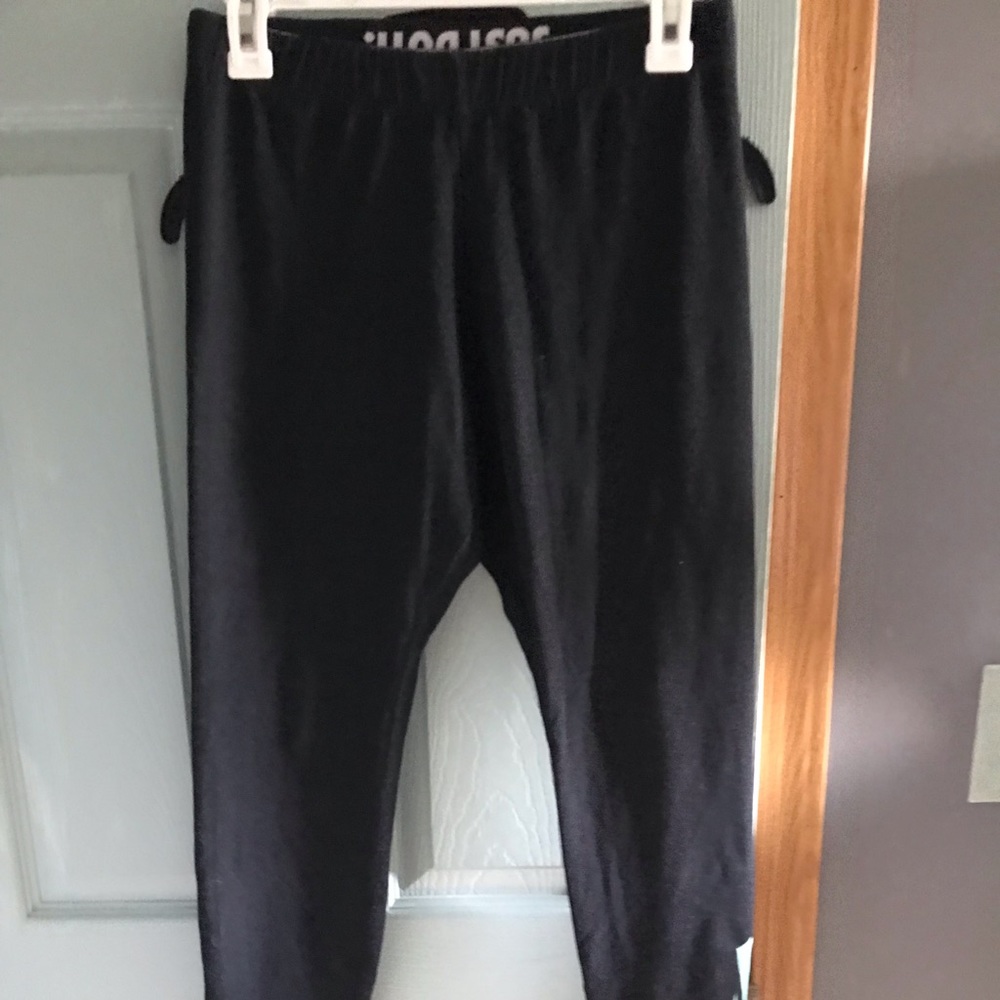 Nike size Medium crop leggings